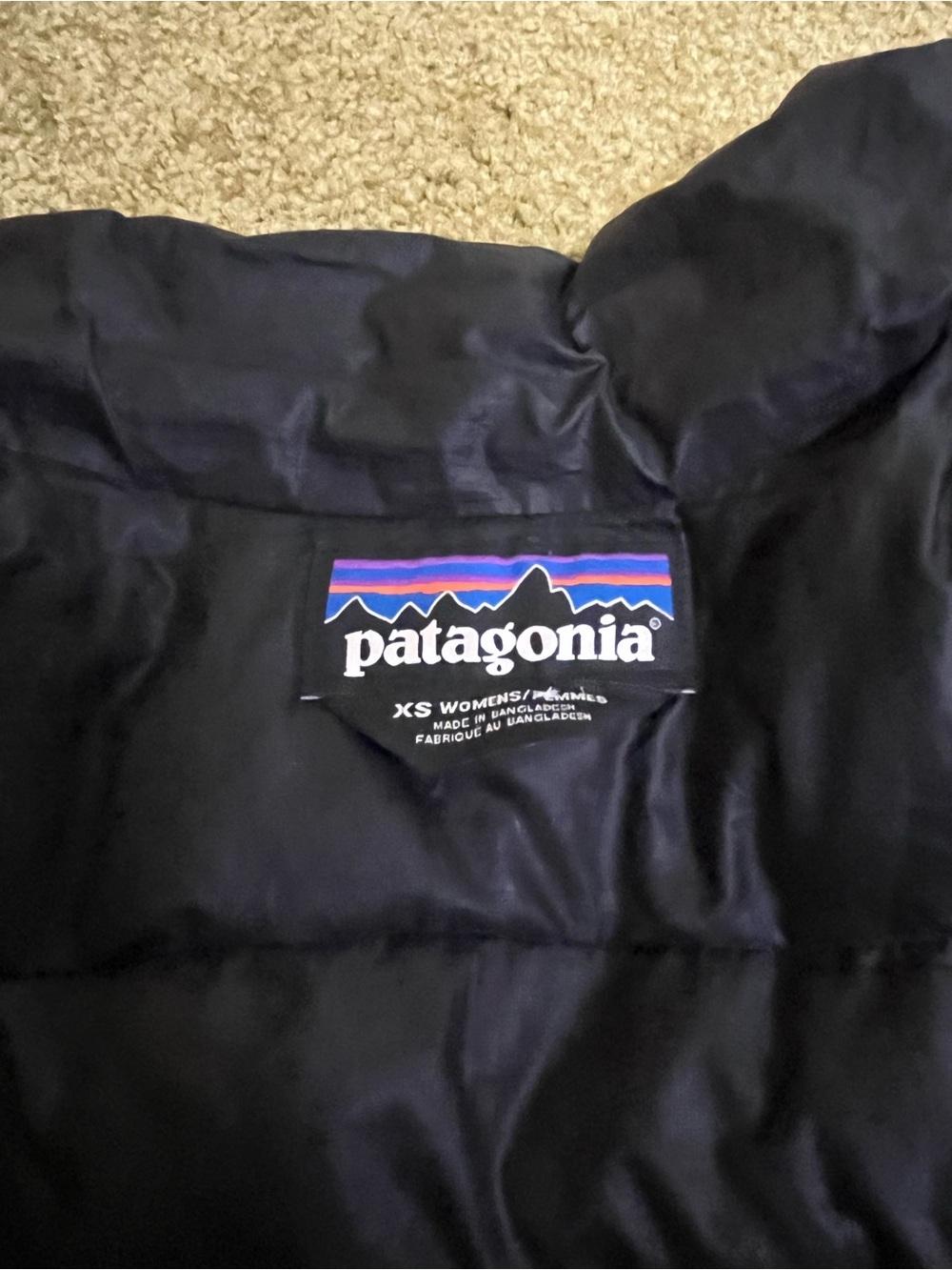 Patagonia Women's Black Down Sweater Size XS 84683 FA16 Quilted Puffer Jacket - Picture 6 of 9
